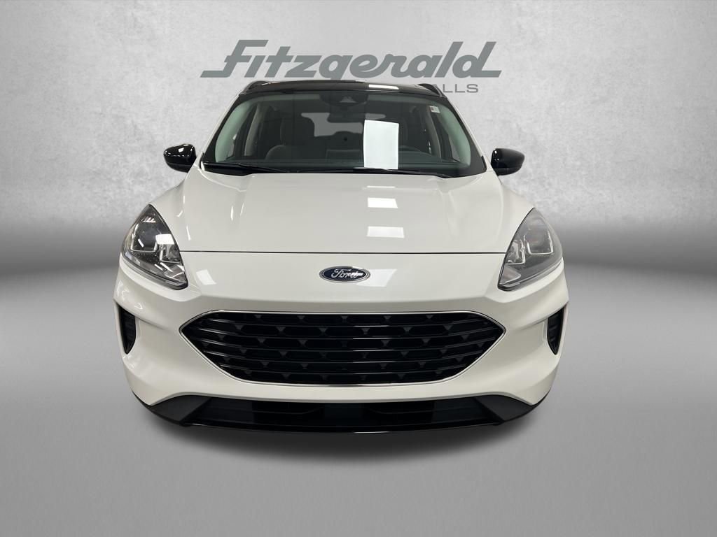 Used 2021 Ford Escape SE w/ SE Sport Appearance Package image 10