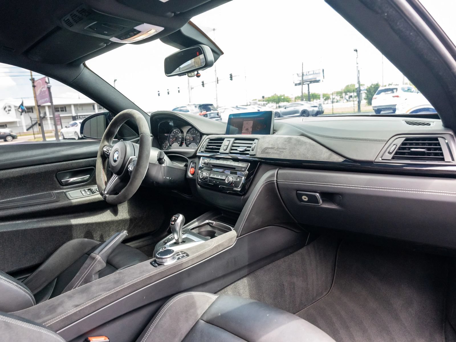 Used 2019 BMW M4 CS RWD image 15