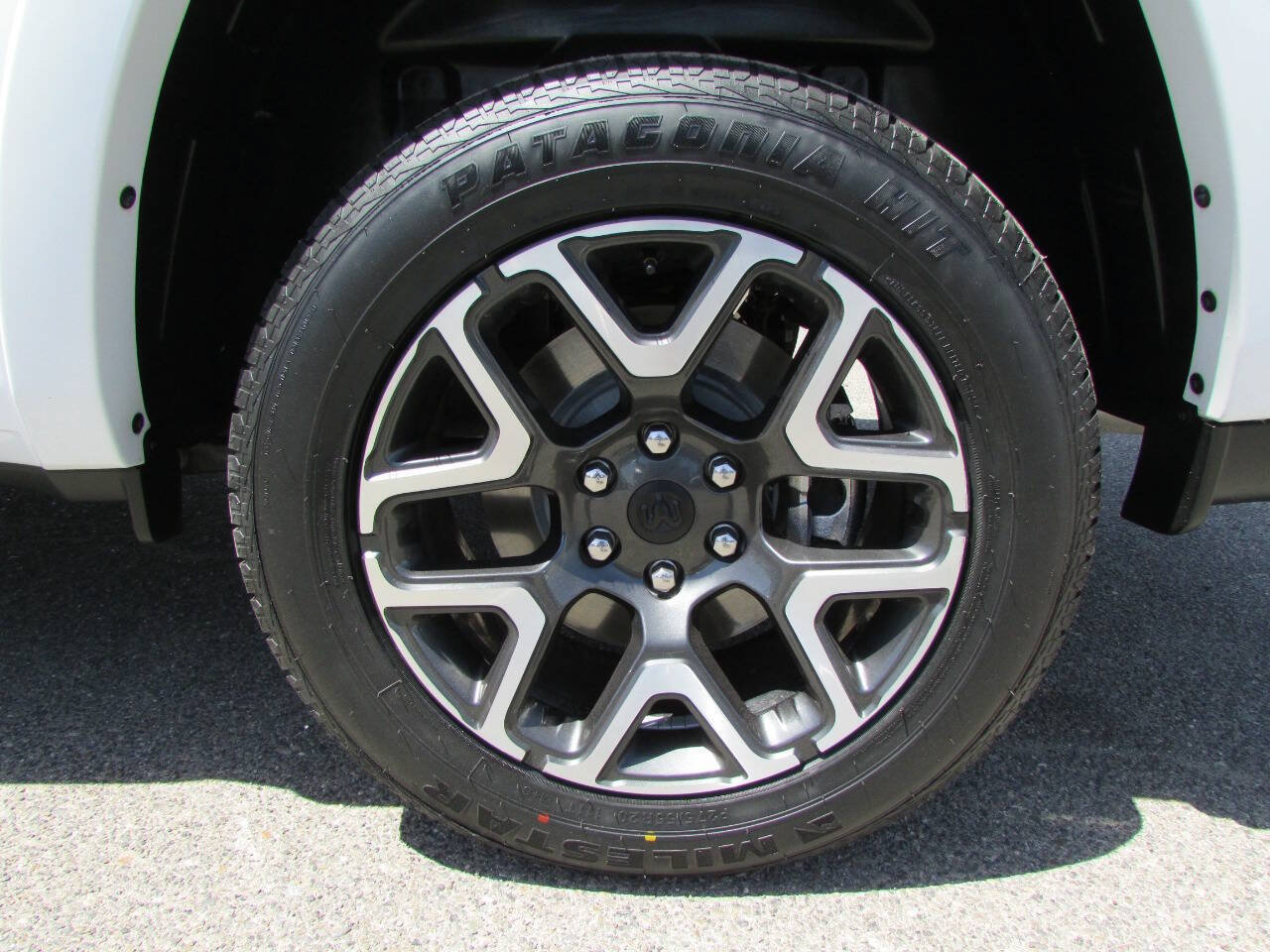 Used 2025 RAM 1500 Laramie AWD/4WD image 13