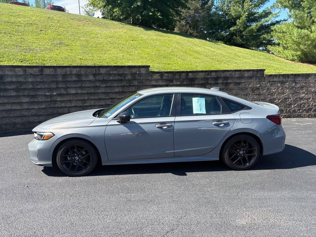 Used 2025 Honda Civic Sport image 4