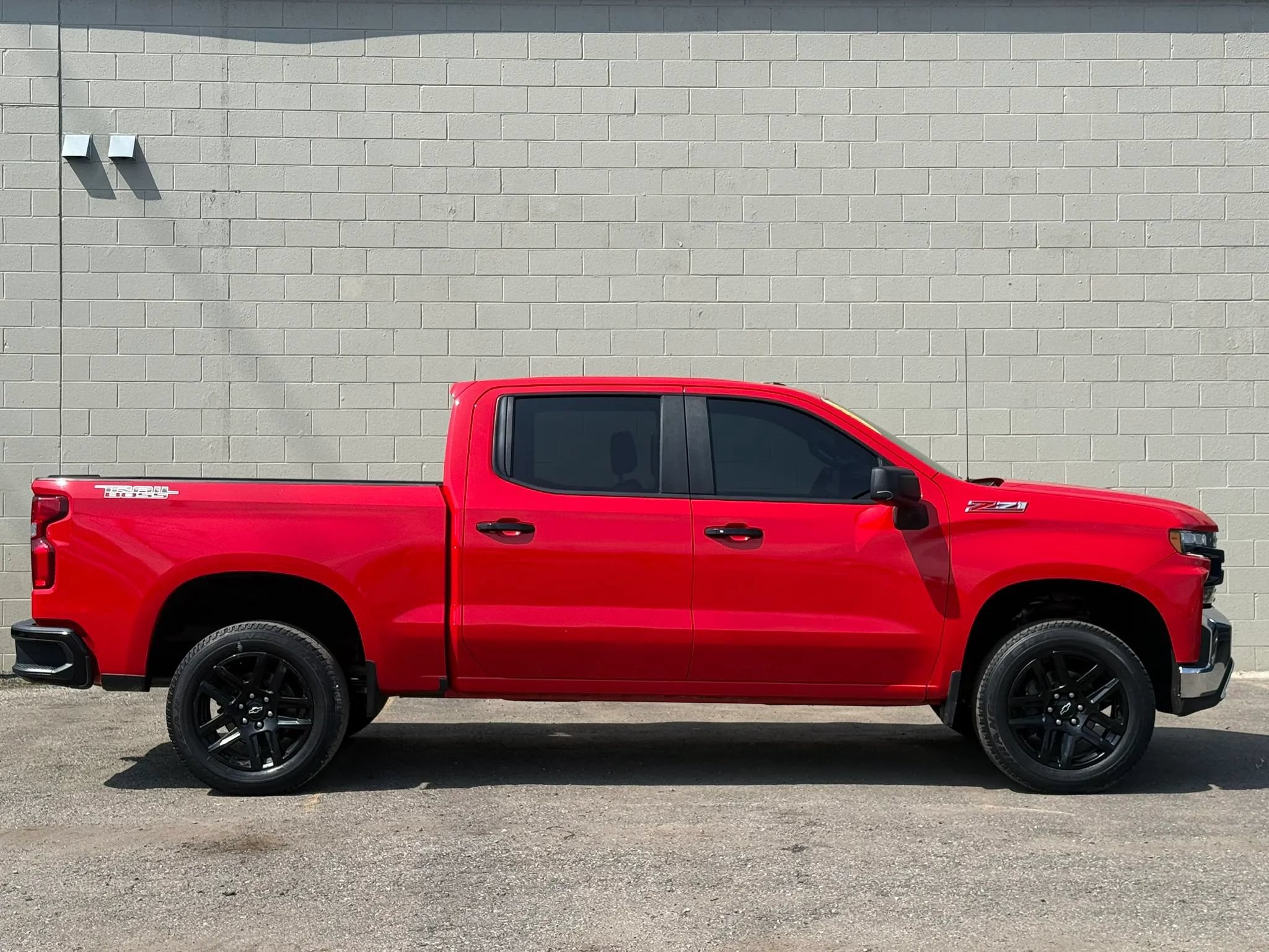 Used 2021 Chevrolet Silverado 1500 LT Trail Boss w/ Convenience Package II AWD/4WD image 9