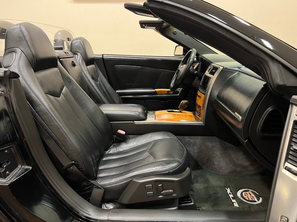 Used 2008 Cadillac XLR RWD image 47