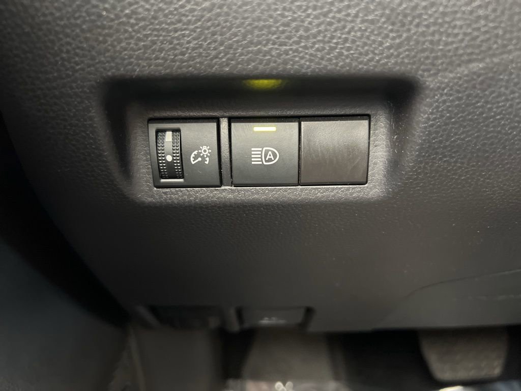 Used 2024 Toyota RAV4 LE image 33