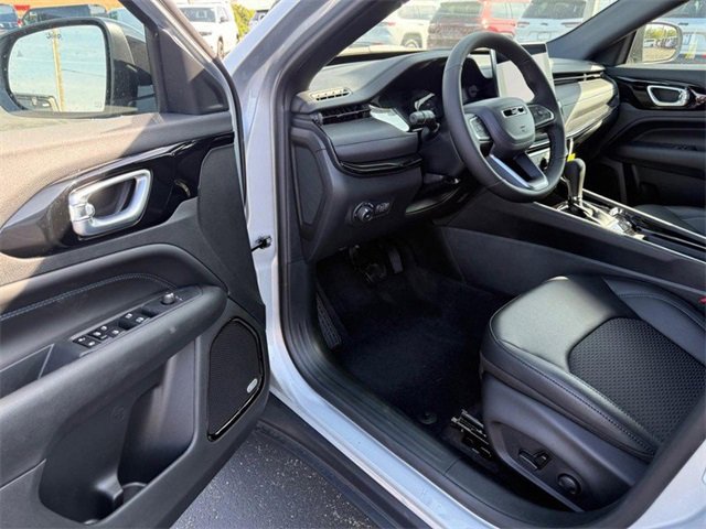 New 2025 Jeep Compass Latitude w/ Sun & Sound Group image 16