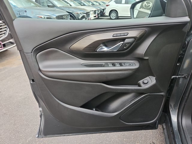 Used 2021 GMC Terrain SLT w/ LPO, Dark Accent Package image 13