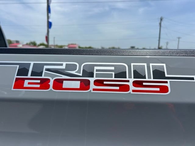 Used 2024 Chevrolet Silverado 1500 LT Trail Boss AWD/4WD image 6