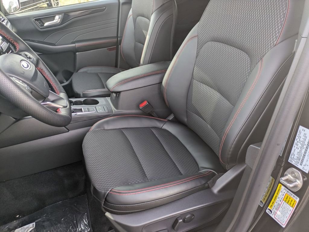 New 2026 Ford Escape ST-Line w/ Cold Weather Package image 19