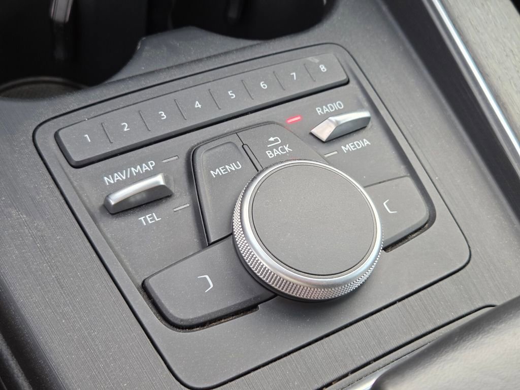 Used 2019 Audi A4 2.0T Premium image 26