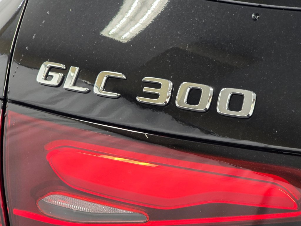 New 2026 Mercedes-Benz GLC 300 4MATIC image 32