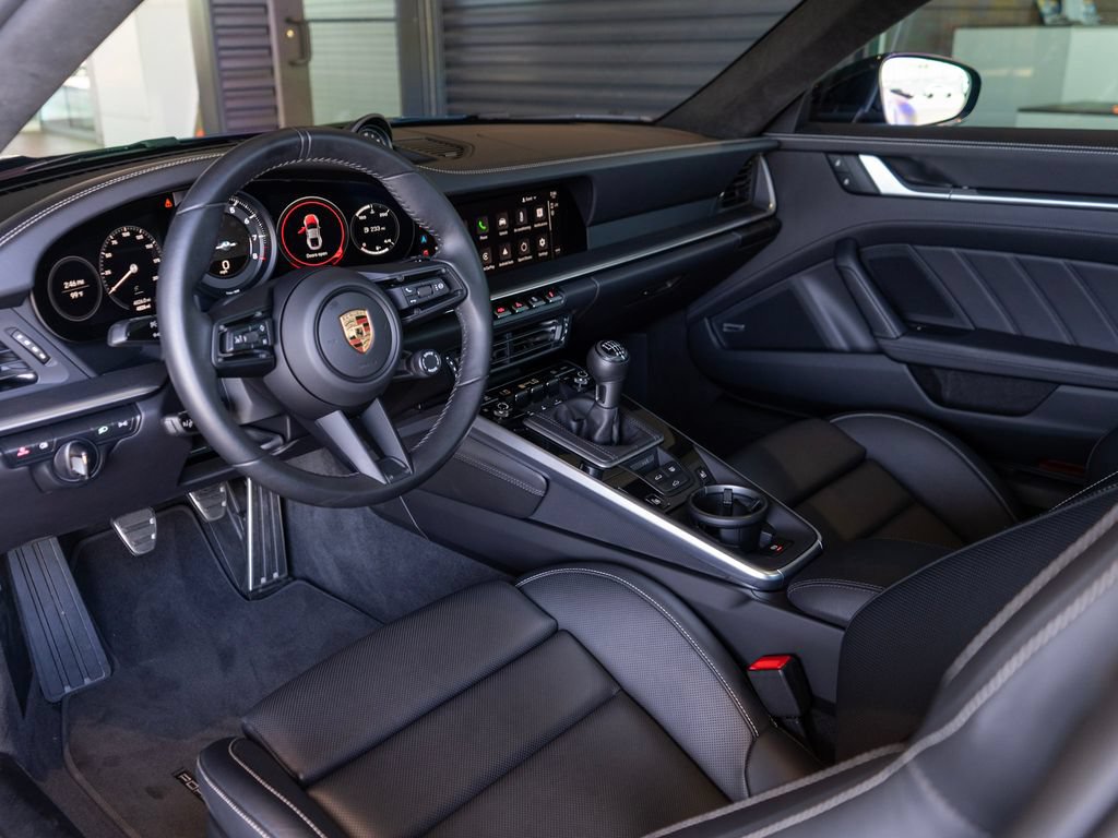 Used 2024 Porsche 911 Carrera S RWD image 5
