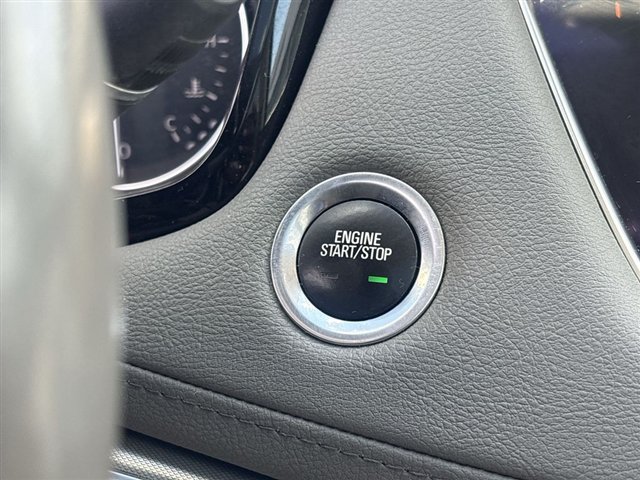 Certified 2020 Cadillac XT5 Premium Luxury FWD image 17