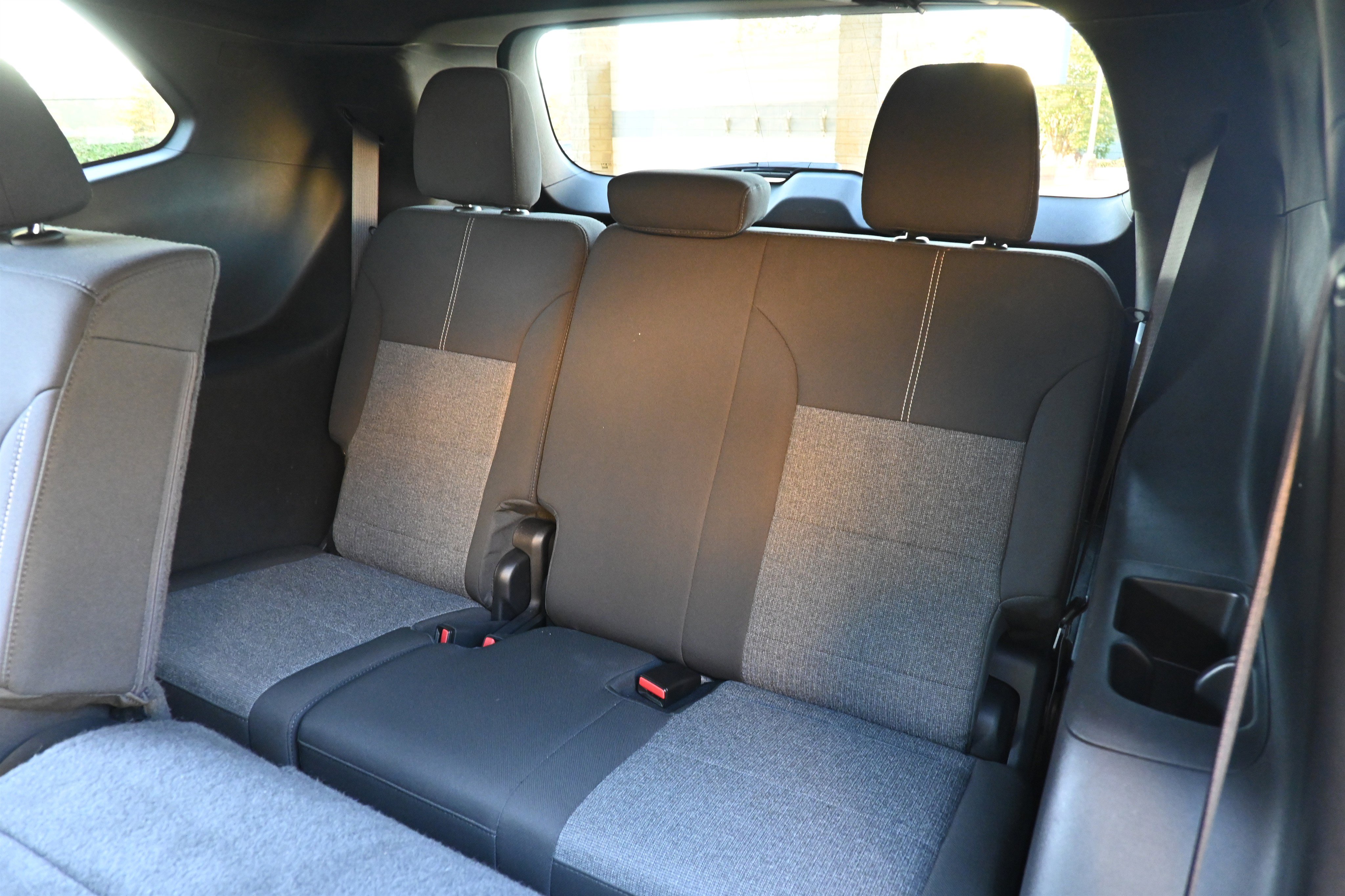 Used 2025 GMC Acadia Elevation image 18