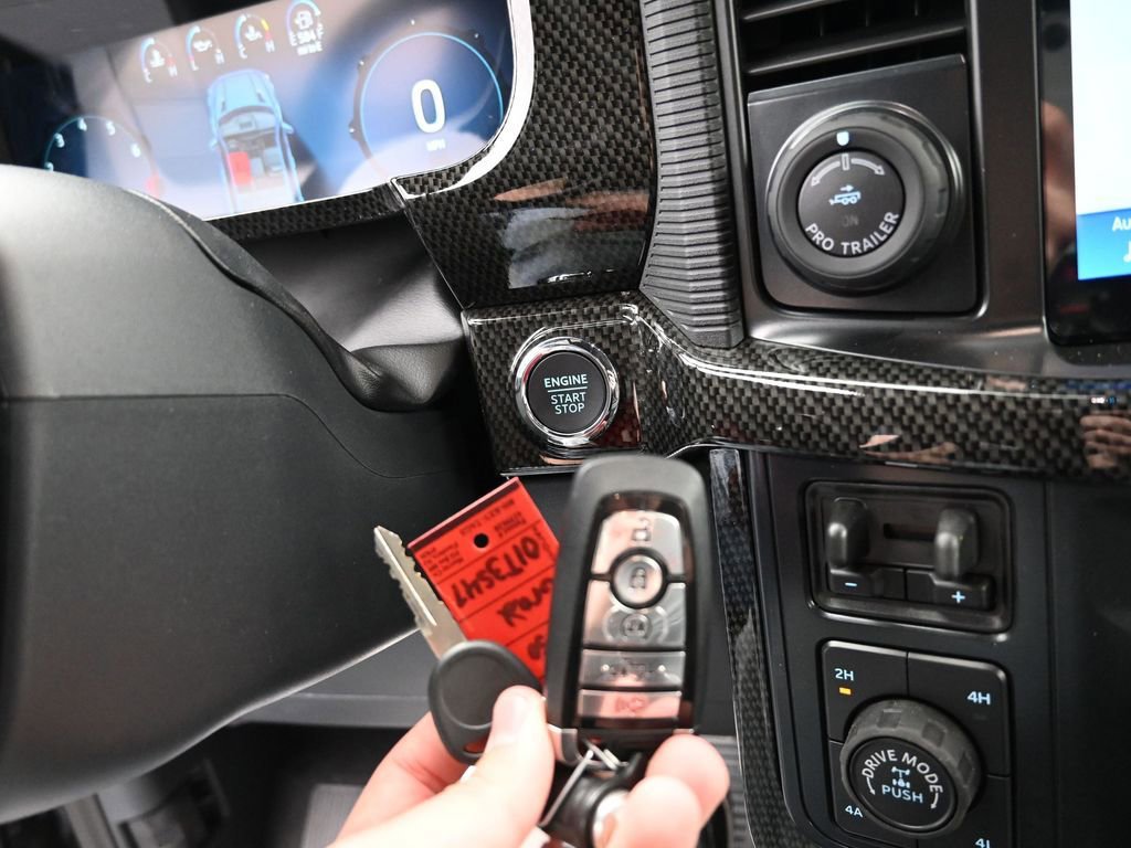 New 2025 Ford F150 Lariat w/ Equipment Group 502A High image 39