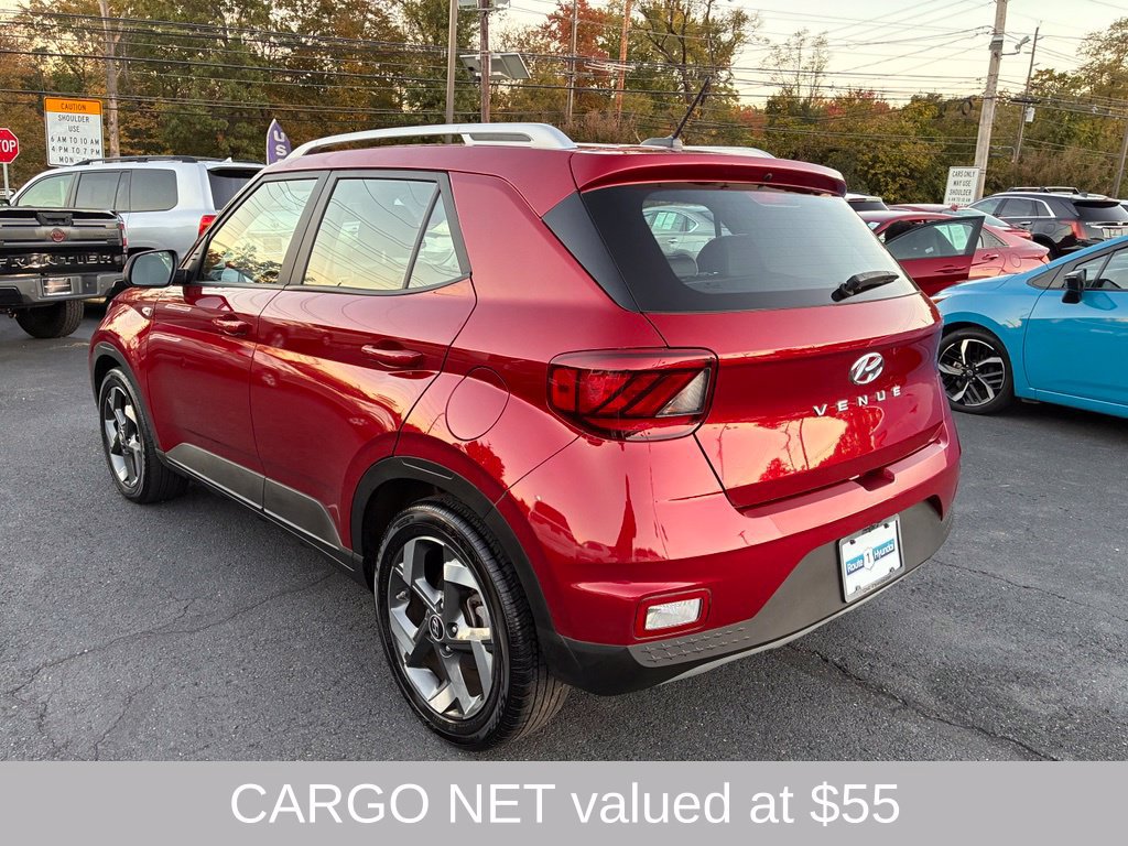 Certified 2024 Hyundai Venue Limited FWD image 5