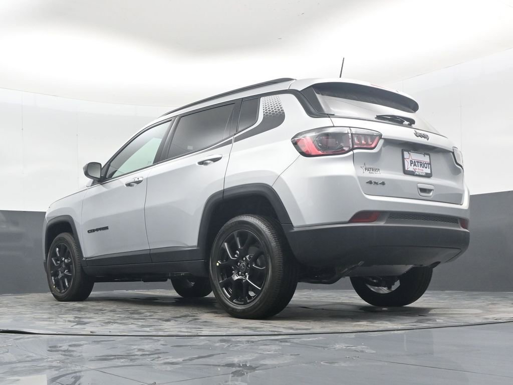 New 2026 Jeep Compass Latitude AWD/4WD image 38
