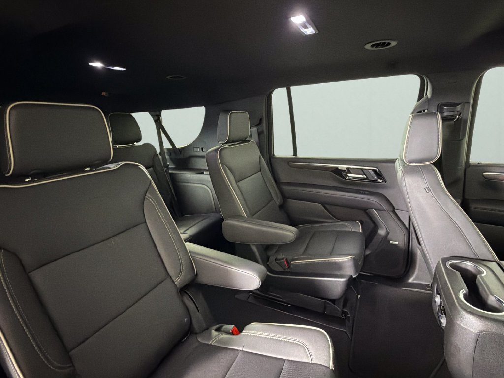 Used 2026 Chevrolet Suburban Premier AWD/4WD image 27