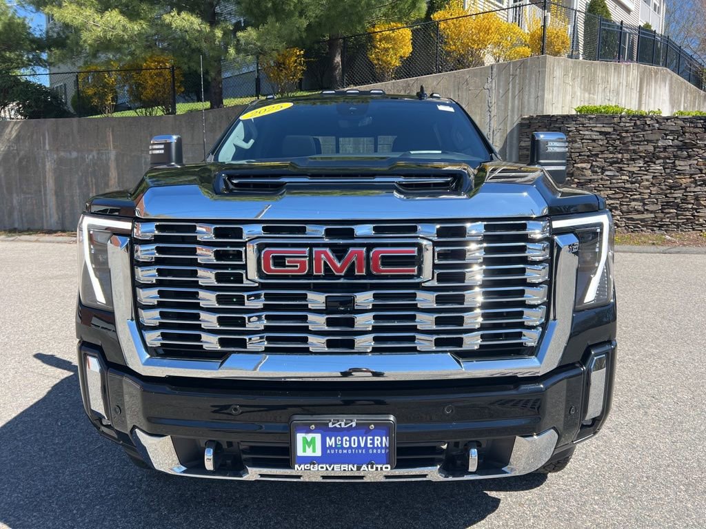 Used 2025 GMC Sierra 2500 Denali w/ Denali Reserve Package AWD/4WD image 9