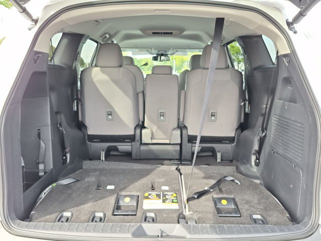 Certified 2026 Toyota Sienna LE FWD image 17