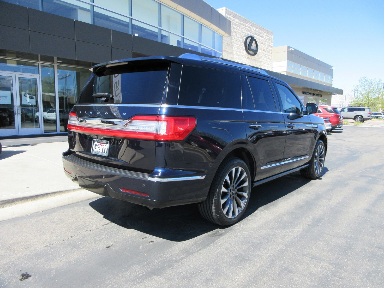 Used 2021 Lincoln Navigator Reserve w/ Cargo Convenience Package image 9