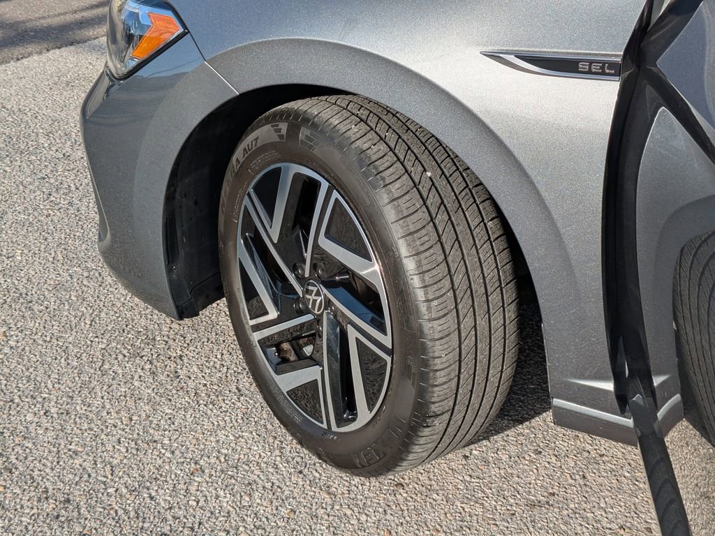 Certified 2024 Volkswagen Jetta SEL image 35