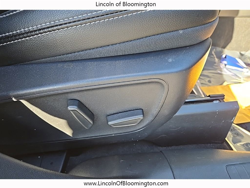 Used 2025 Ford Escape Platinum w/ Premium Technology Package image 51