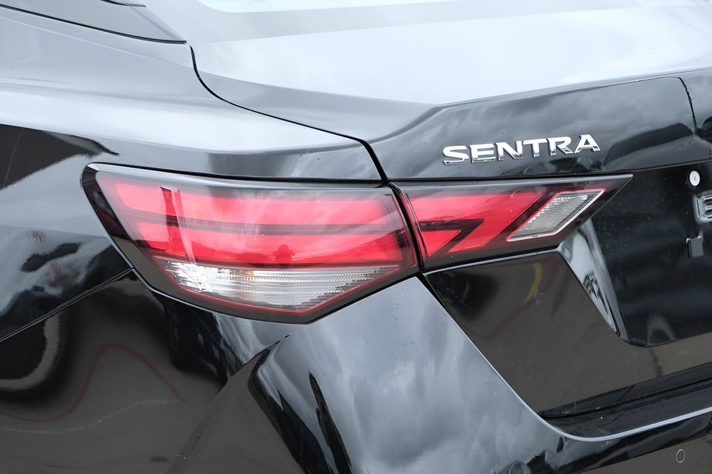 Used 2025 Nissan Sentra SV FWD image 32