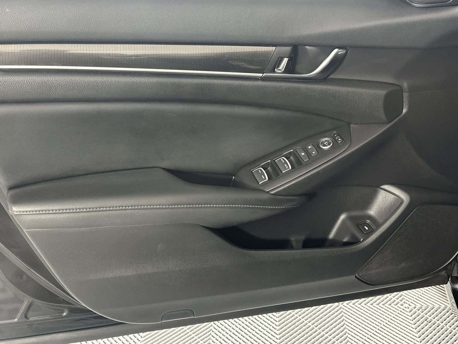Used 2022 Honda Accord Sport image 28