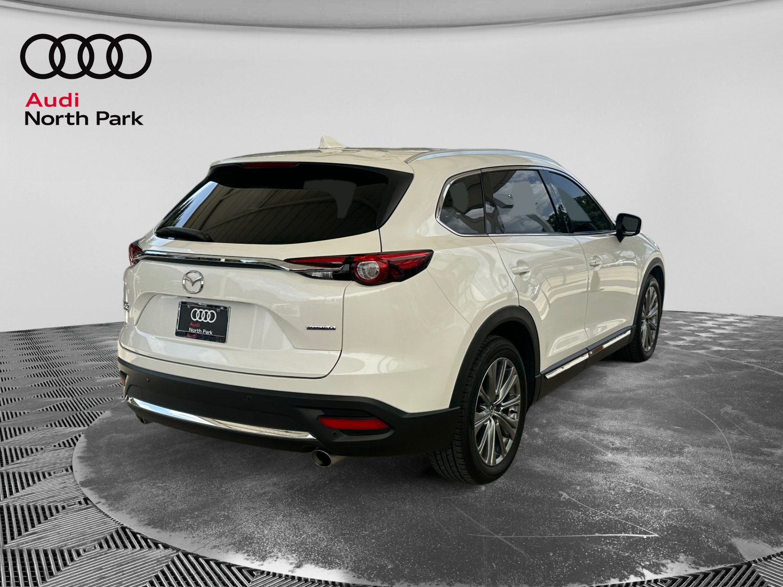 Used 2023 MAZDA CX-9 Signature AWD/4WD image 5