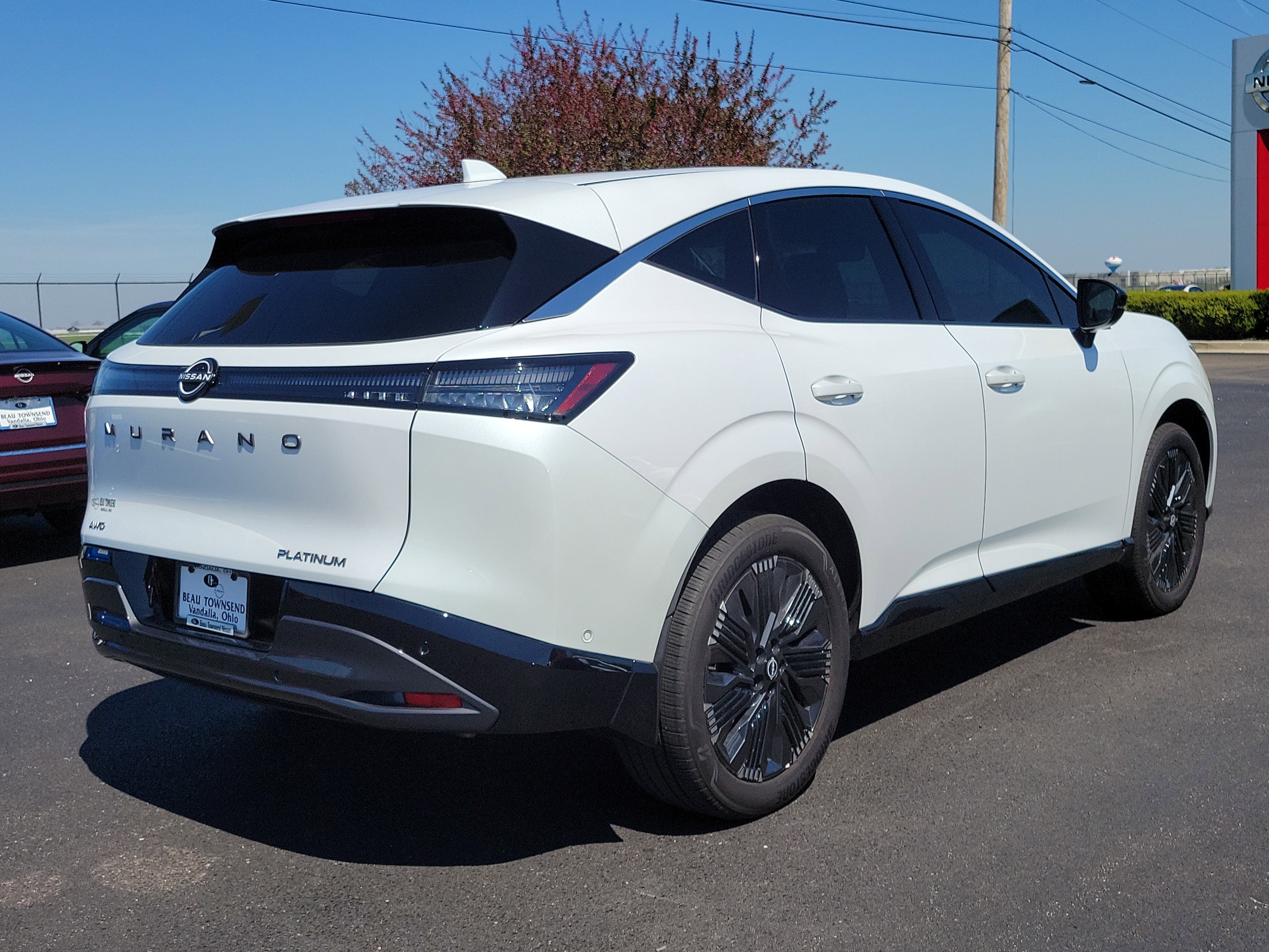 Certified 2025 Nissan Murano Platinum w/ Cargo Package image 4