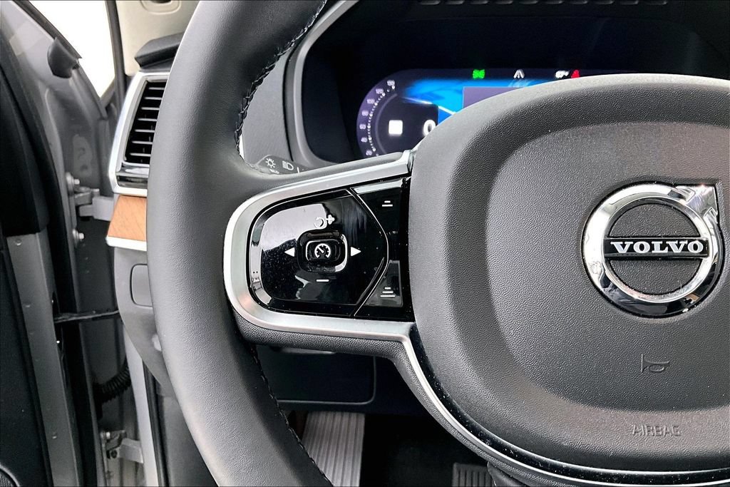 Certified 2024 Volvo XC90 B6 Plus AWD/4WD image 24