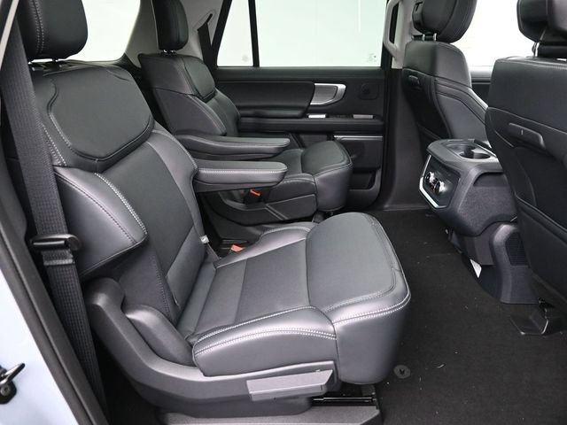 New 2026 Ford Expedition Max Platinum w/ Driver's Package AWD/4WD image 14