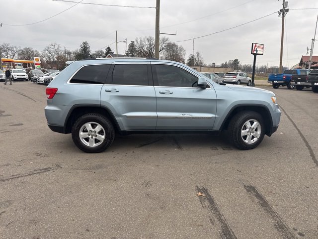 Used 2012 Jeep Grand Cherokee Laredo w/ Laredo E Group image 2