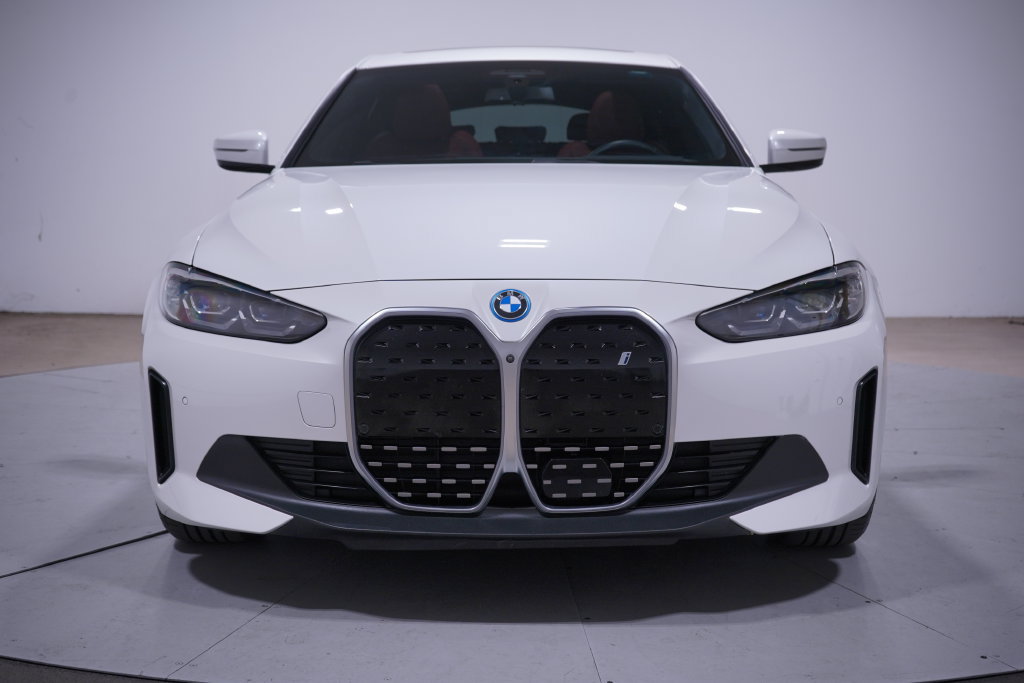 Used 2024 BMW i4 eDrive35 w/ Premium Package RWD image 4