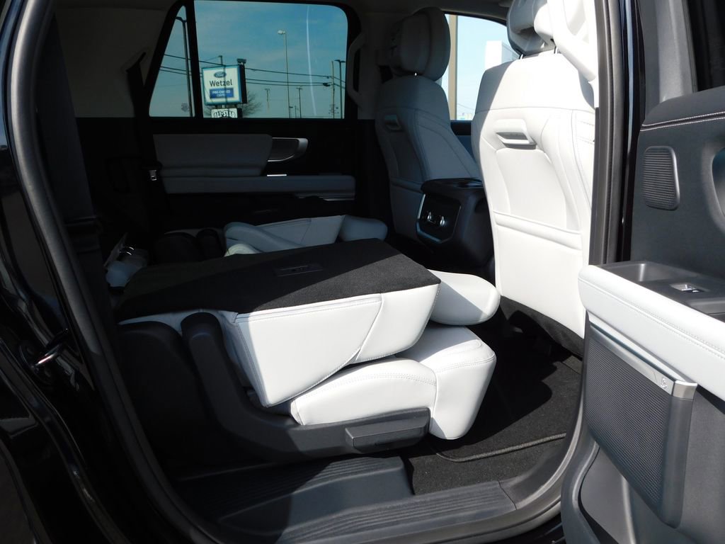 New 2026 Ford Expedition Max Platinum image 34