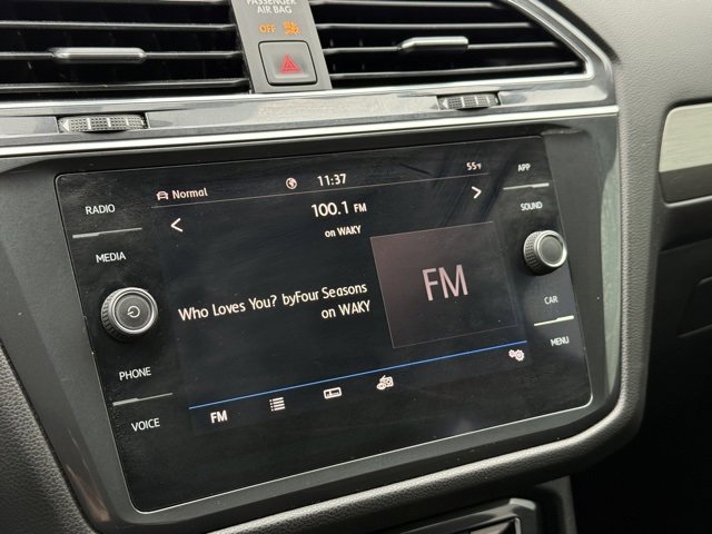 Used 2020 Volkswagen Tiguan SE image 25