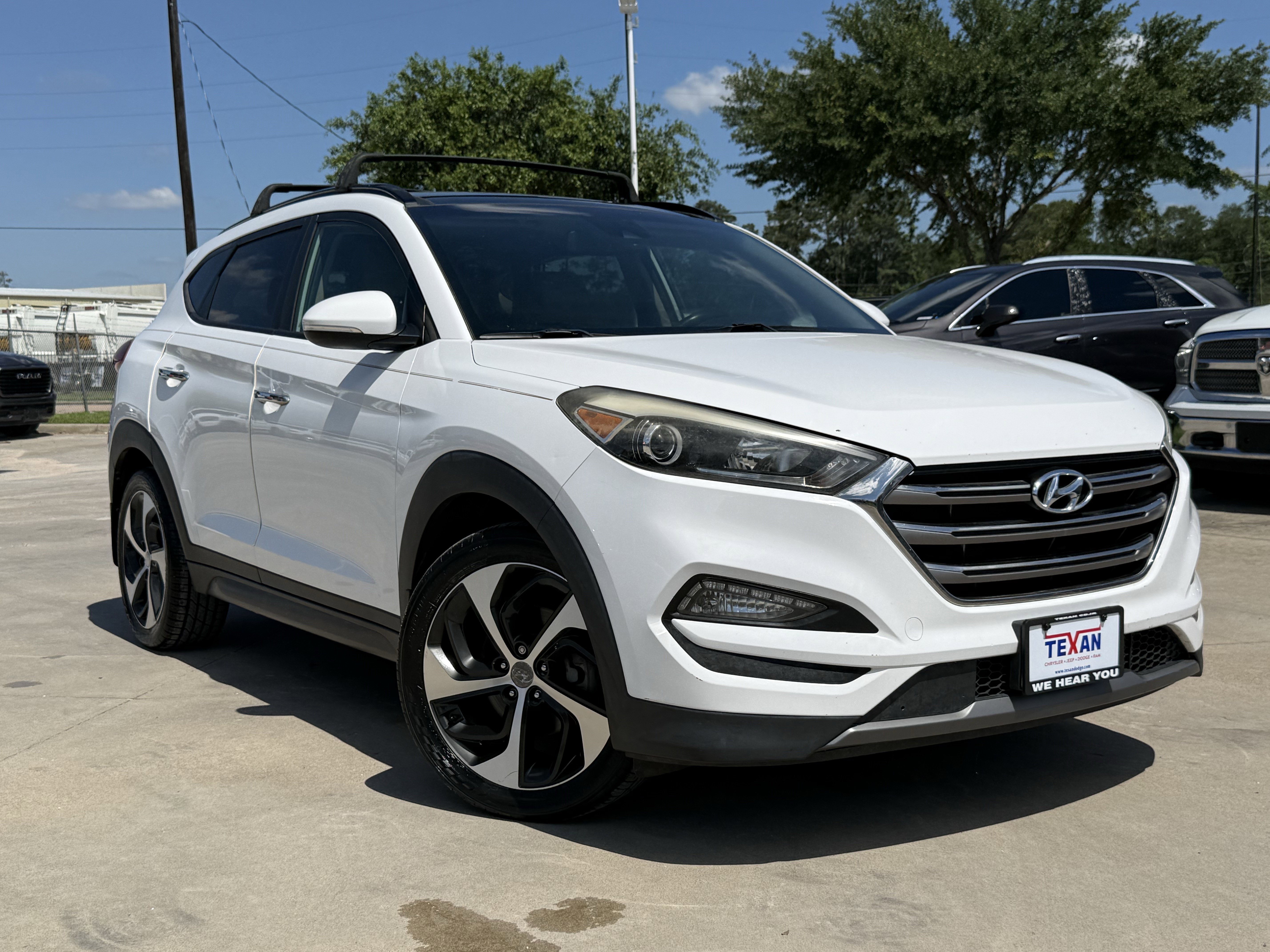 Used 2016 Hyundai Tucson Limited w/ Option Group 03 AWD/4WD image 2