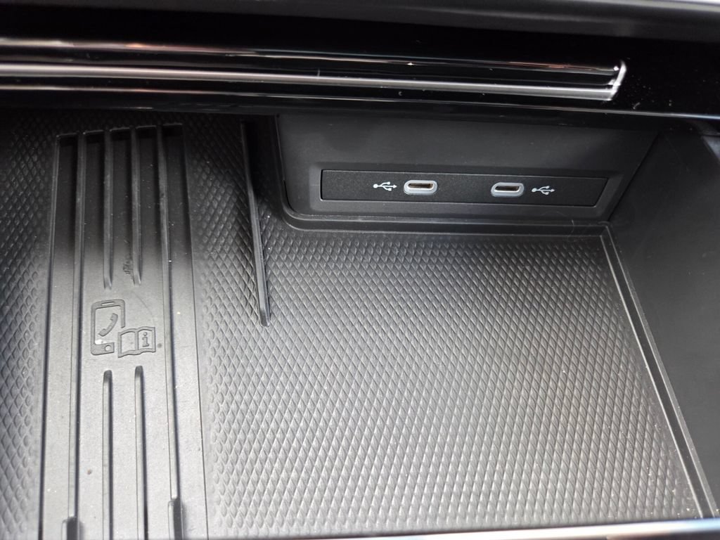 Used 2026 Volkswagen Atlas SE w/ Panoramic Sunroof Package FWD image 16