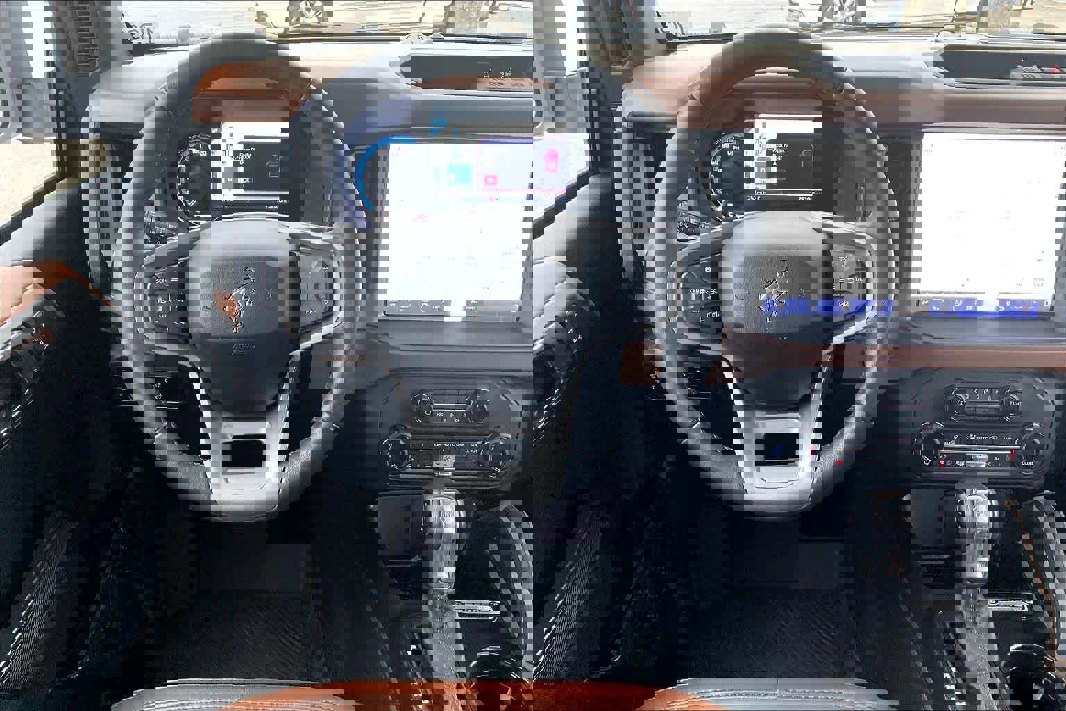 Used 2024 Ford Bronco Outer Banks image 8