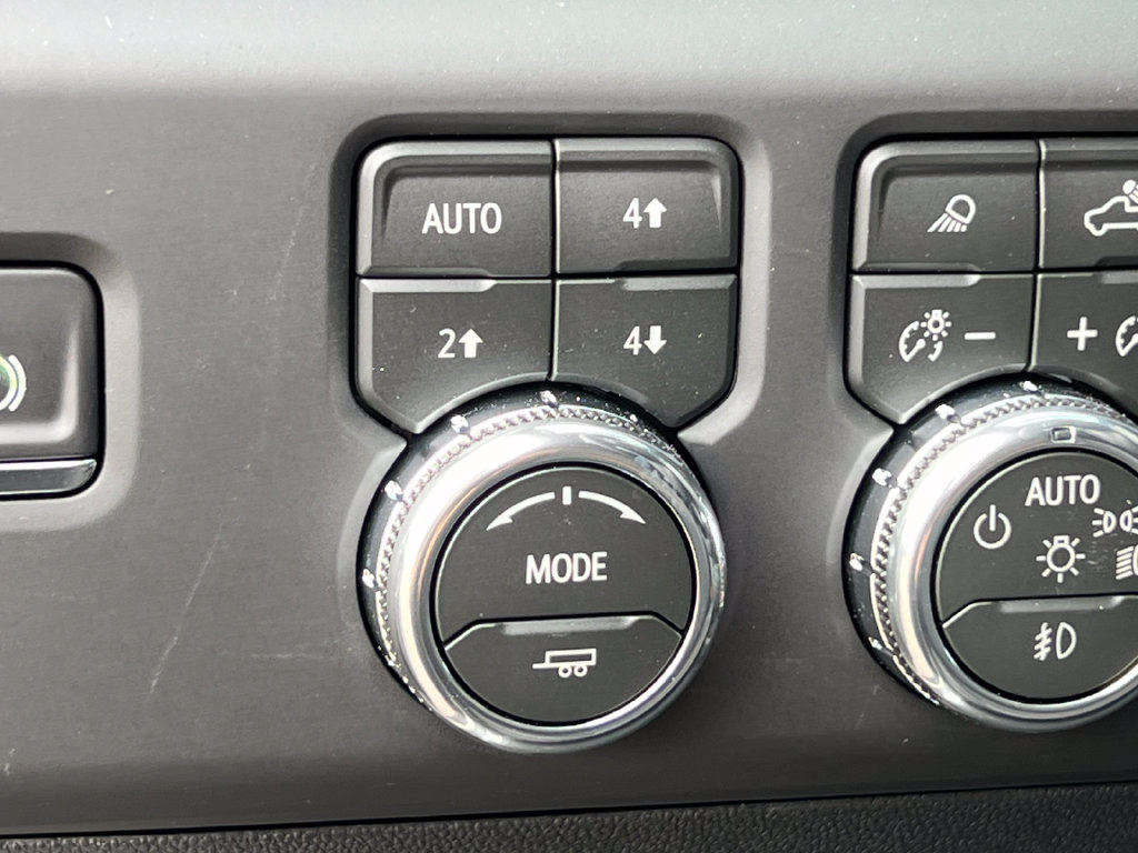 New 2026 GMC Sierra 2500 AT4 w/ AT4 Premium Plus Package AWD/4WD image 29