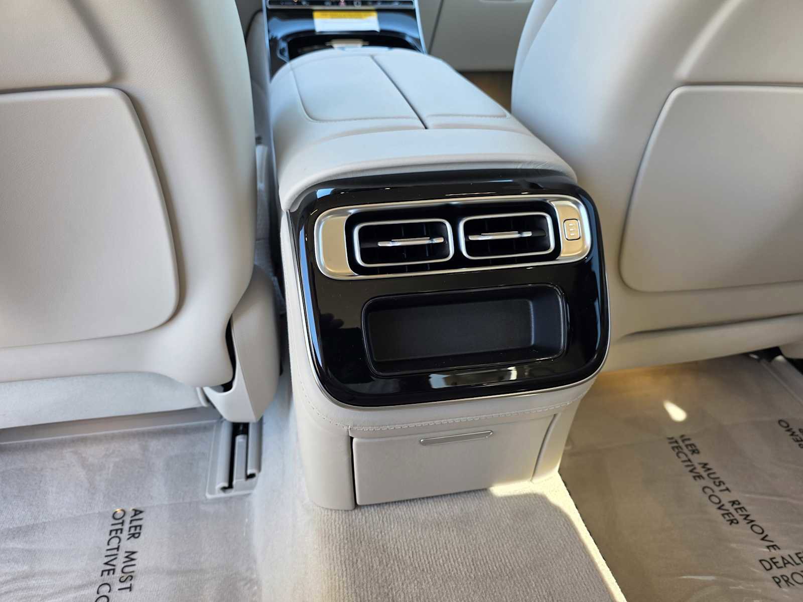 New 2026 Mercedes-Benz S 580 4MATIC Sedan image 17