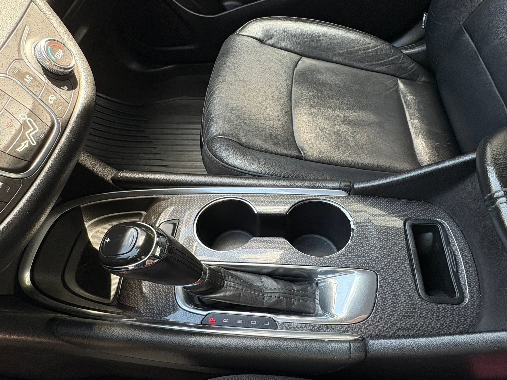 Used 2017 Chevrolet Malibu LT w/ Leather Package image 38