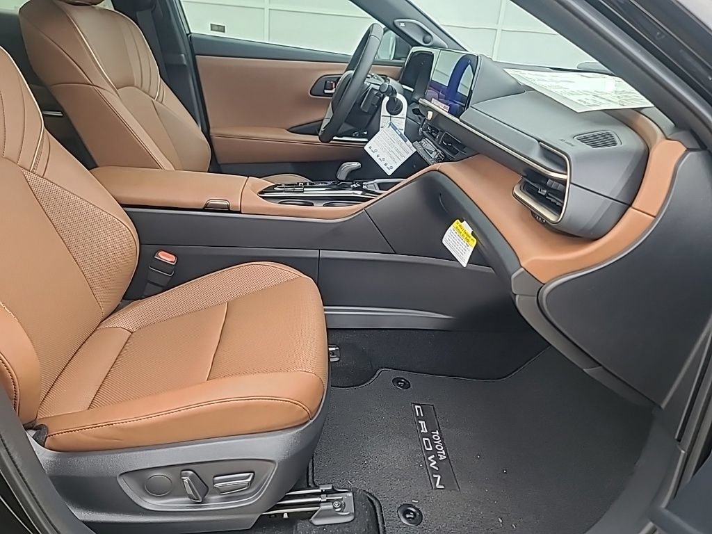 Used 2026 Toyota Crown Signia w/ Advanced Technology Package AWD/4WD image 16