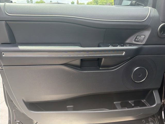 Used 2023 Ford Expedition Max XLT AWD/4WD image 21