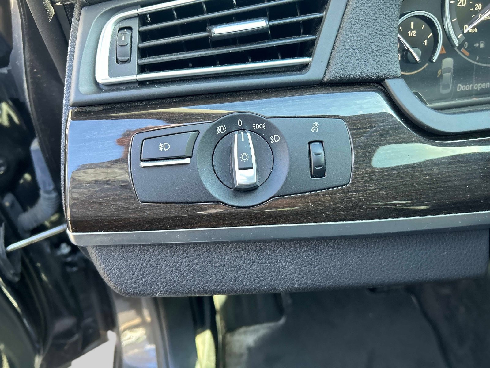 Used 2011 BMW 750i xDrive AWD/4WD image 20