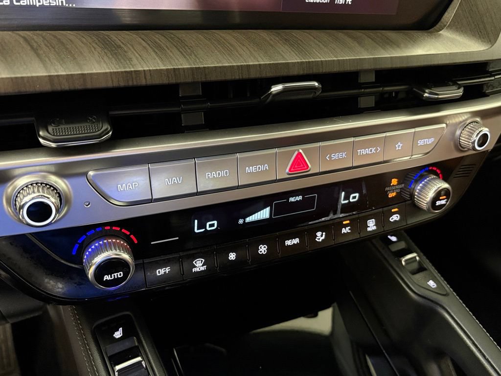Used 2023 Kia Telluride EX w/ EX Captain's Chair Package FWD image 27