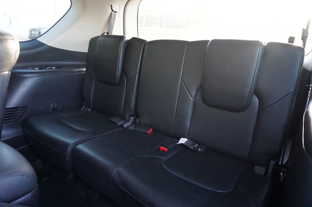 Used 2023 Nissan Armada SL w/ Captain's Chairs Package image 18