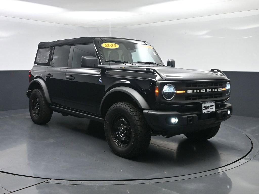 Used 2023 Ford Bronco Black Diamond image 29