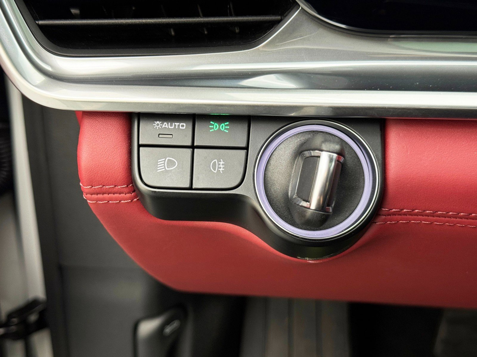 Used 2023 Porsche Panamera Platinum Edition w/ Smoking Package image 19