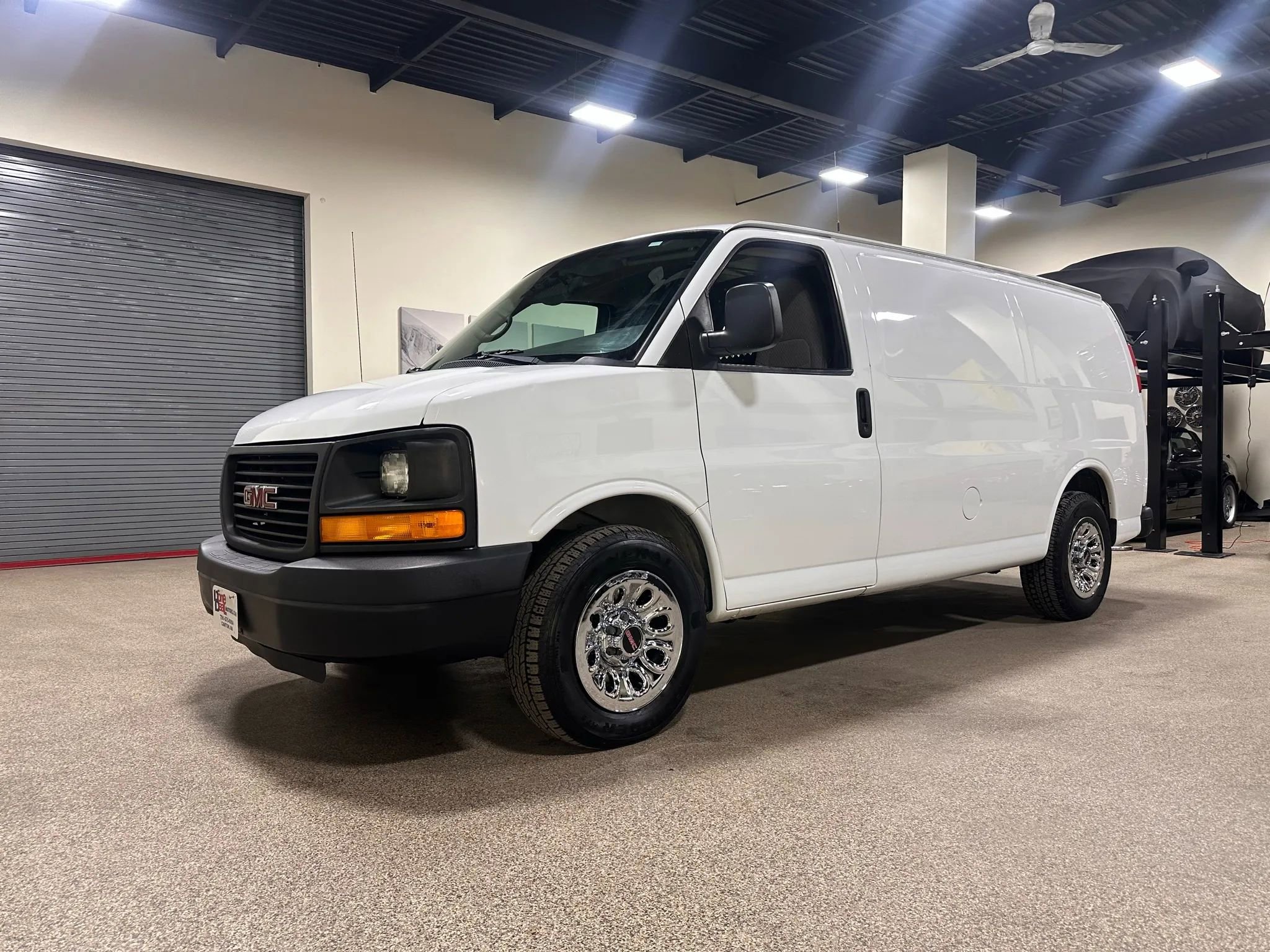 Used 2013 GMC Savana 1500 AWD image 13