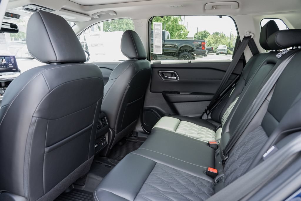 New 2026 Nissan Rogue Platinum AWD/4WD image 25